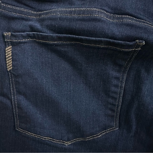 Paige Federal Jeans 36 Dark Wash Slim
Straight Fit Stretch Denim - Picture 3 of 12